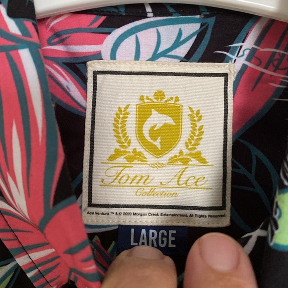 RSVLTS Ace Ventura Button Up Short Sleeve Mens Shirt - Picture 3 of 4